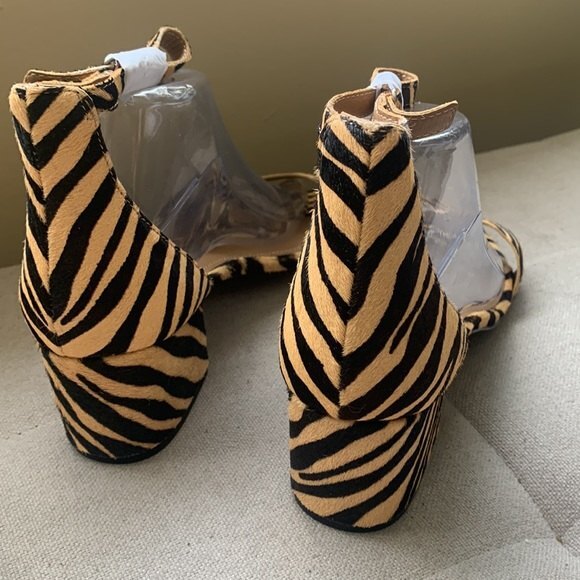 Steve Madden Irenee Sandals Tan Animal Print Cow Hair Low-Block Heel Size 9 Wide - Picture 7 of 12